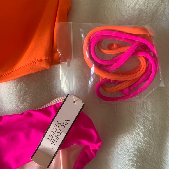 NWT Victoria’s Secret Cheeky Bikini Set 34B / Small - Picture 3 of 5